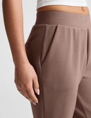 SoftSpring Tapered Pant